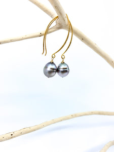 Tahitian pearl long hook mat gold earrings by eve black jewelry made in Hawaii