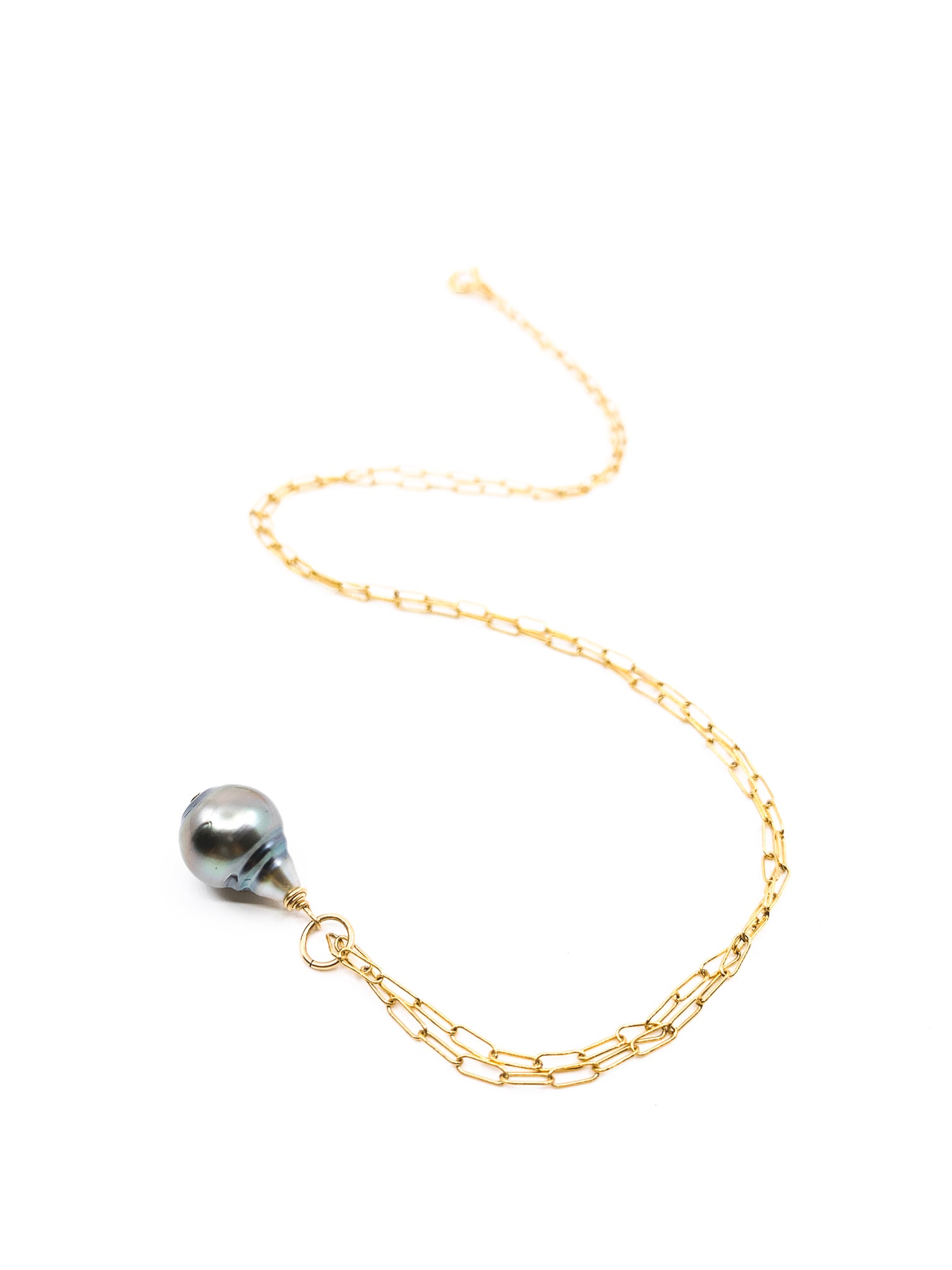 simple tahitian pearl gold necklace by eve black jewelry made in Hawaii