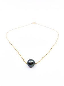 tahitian pearl delicate gold chain necklace by eve black jewelry made in Hawaii